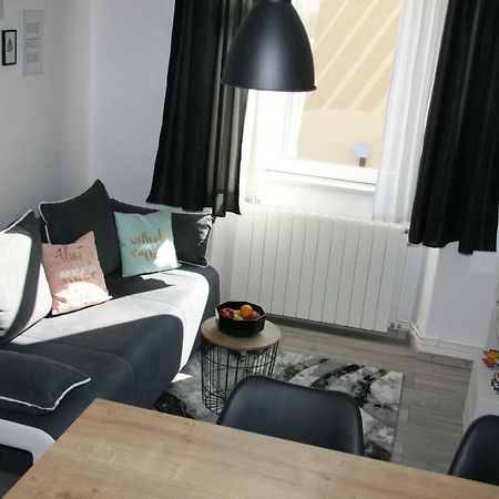 Stylish Apartment In City Center 普拉 外观 照片