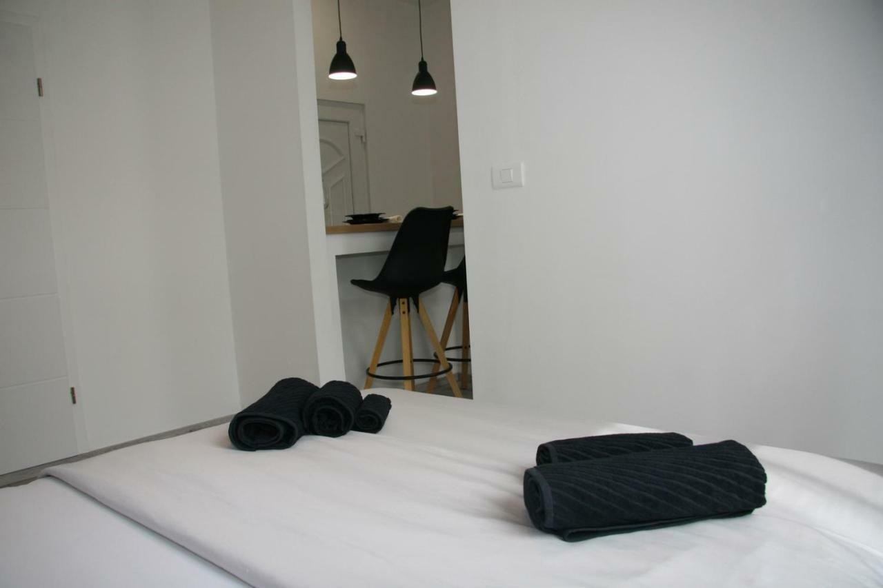 Stylish Apartment In City Center 普拉 外观 照片